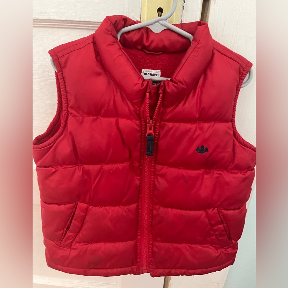 4T kids red puffer vest Old Navy
